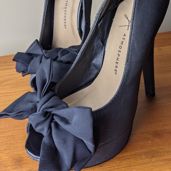 Atmosphere Black Bow High Heels - Picture 2 of 7